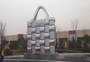 黔江景觀背包雕塑優(yōu)選，陸地擺件，園林不銹鋼背包雕塑供應(yīng)